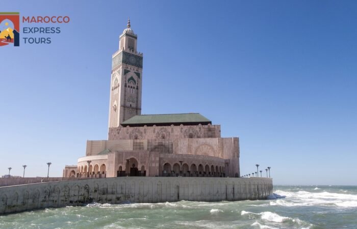 La moschea Hassan II sull'oceano