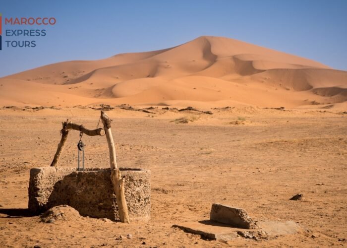 Il pozzo dei nomadi ai piedi della grande duna