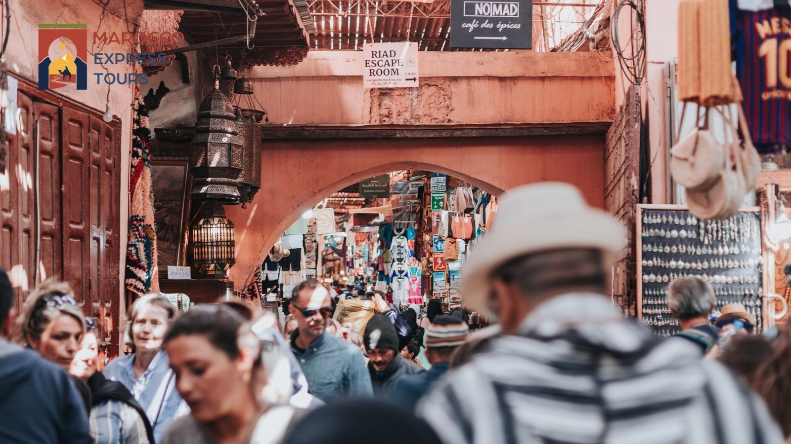 All'ingresso di un riad nella medina