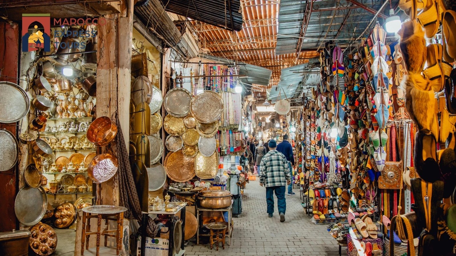 Lanterne e ottoni nel souk