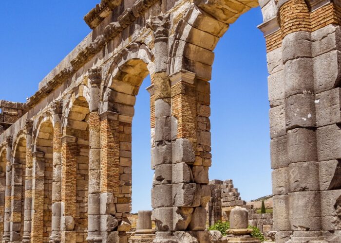 Gli archi della basilica di Volubilis